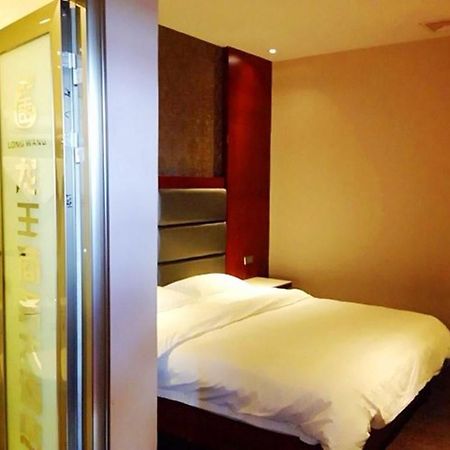 Longwang Business Hotel Liuzhou Exteriér fotografie