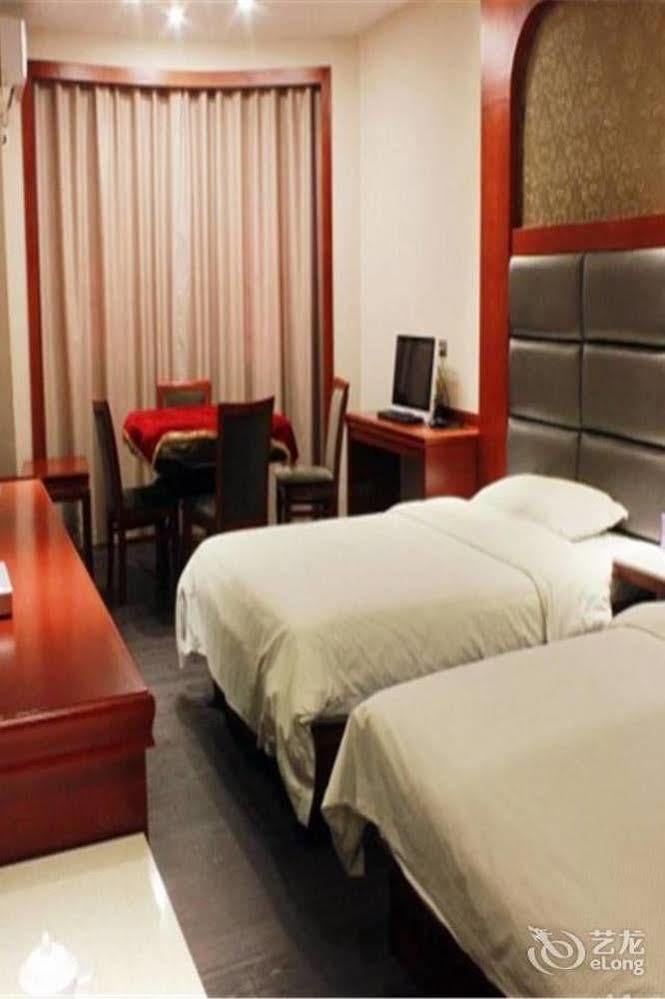 Longwang Business Hotel Liuzhou Exteriér fotografie