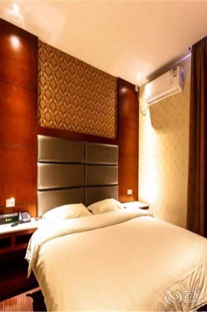 Longwang Business Hotel Liuzhou Exteriér fotografie