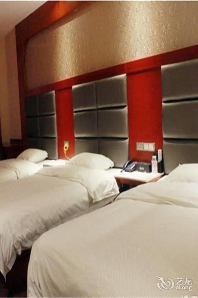 Longwang Business Hotel Liuzhou Exteriér fotografie